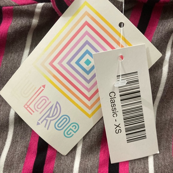 LuLaRoe Classic T, Size XS, NWT - Picture 4 of 5